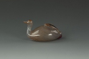 An agate Snuff bottle of a Goose