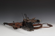A SET OF CROSSBOW AND QUIVER
