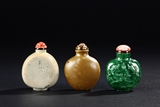 A GROUP OF THREE SNUFF BOTTLES