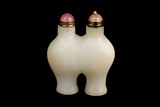 A LINKED DOUBLE WHITE JADE SNUFF BOTTLES