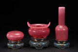 A GROUP OF THREE PINK PEKING GLASS VESSELS