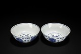 A PAIR OF BLUE AND WHITE ##FLOWERS## BOWLS