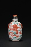 A FAMILLE ROSE 'DRAGON AND PHOENIX' SNUFF BOTTLE