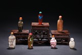 A GROUP OF SEVEN VARIOUS SNUFF BOTTLES