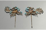 PAIR OF KINGFISHER FEATHER GILT SILVER 'PHOENIX' HAIR ORNAMENTS