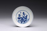 A BLUE AND WHITE 'EGRET' DISH 
